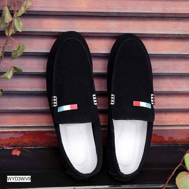 Yours bindass store 
